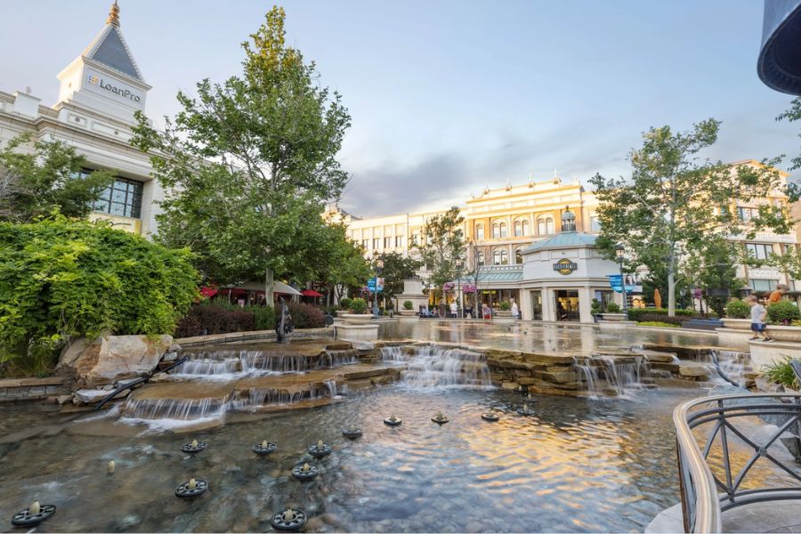 mall · santa village